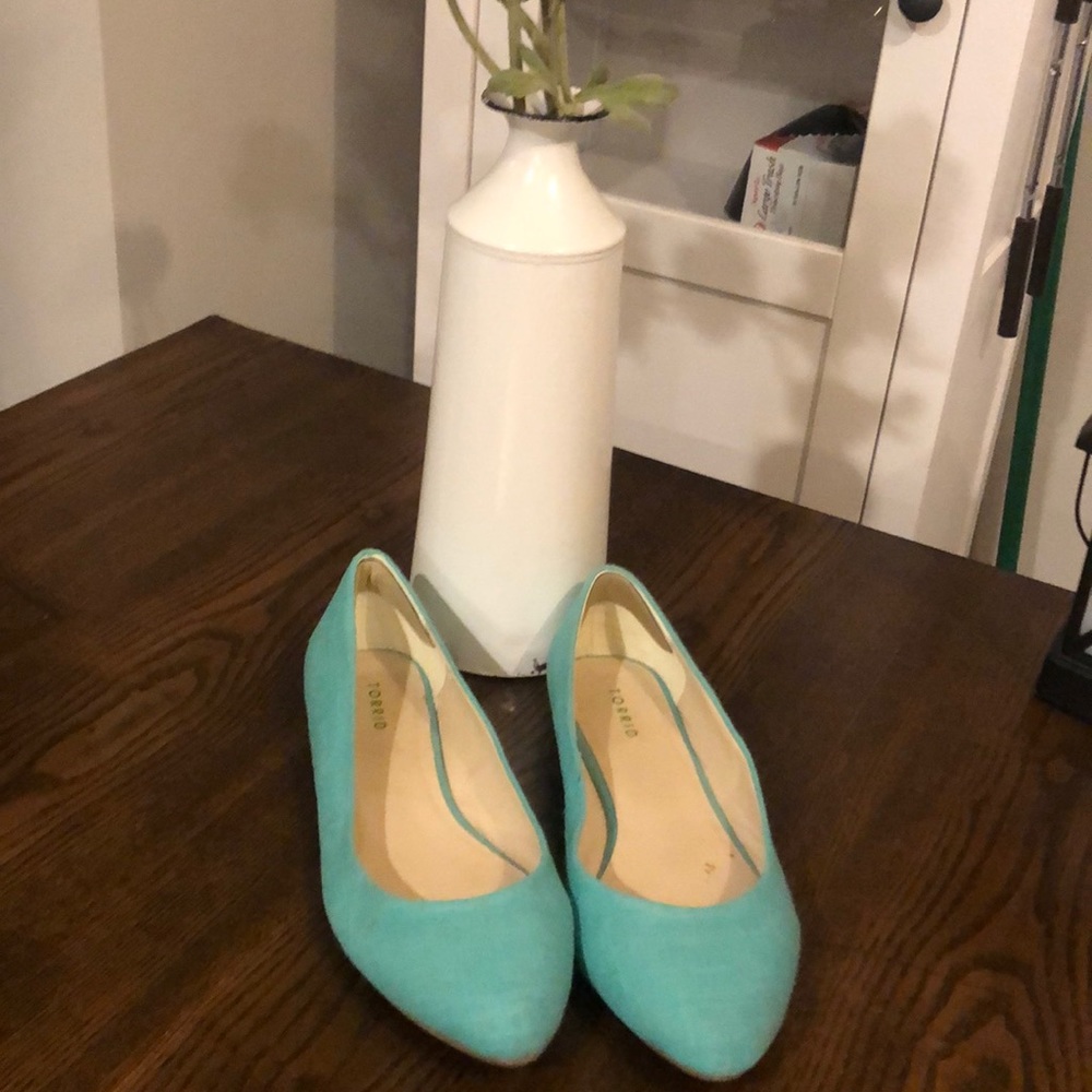 Torrid 11 point flats robins egg blue Tiffany blue
